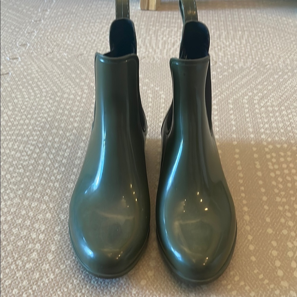J. Crew Green Chelsea Rain Boots Size 8